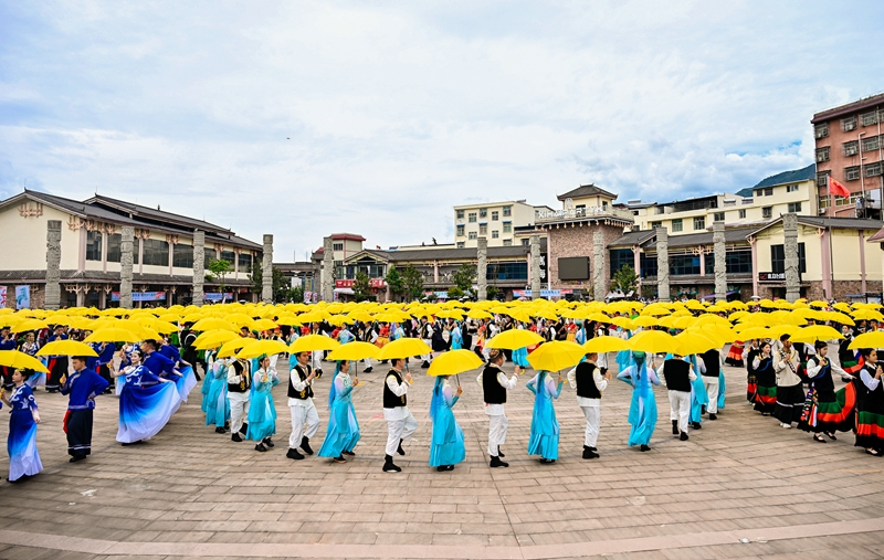 四川越西解锁20℃彝乡文旅新魅力(图2)