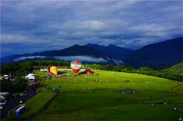 升腾到空中看大地 世界各地热气球嘉年华盘点