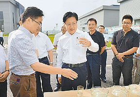 王东明到自贡成都调研节能环保装备产业发展情况