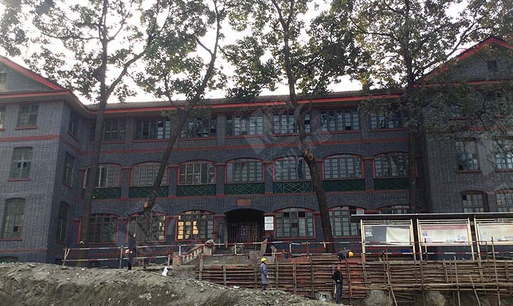 华西坝上的瑰宝:荷叶凌波 钟声激越--成都历史