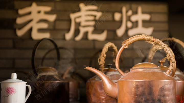 鹤鸣茶社:忙里偷闲 且喝一杯茶去--成都历史建