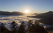 壮美夹金山