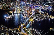 美摄影师两千米高空俯拍大都市绚丽夜景