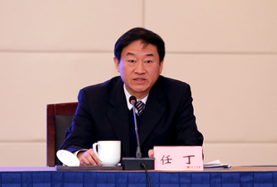 四川省国资委副主任任丁介绍相关情况