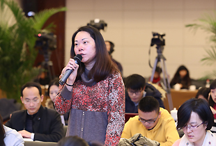 香港商报记者提问