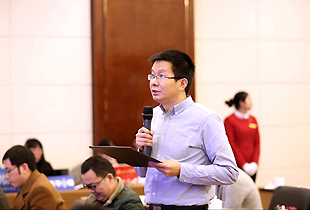 四川日报记者提问