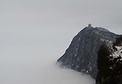晶莹峨眉山
