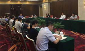 乐山聘任20名行风监督员为政法系统“找茬”