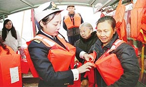 武胜强化执法检查 力保水上安全