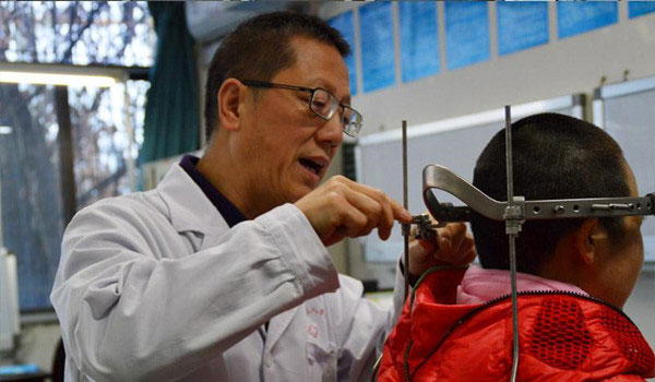 小医生梁益建专题报道