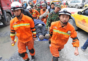 不放弃生命的希望！与死神赛跑的“黄金72小时”
