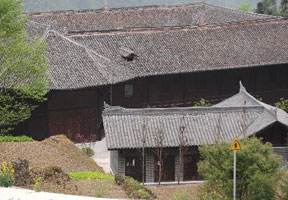探访震后邓池沟天主教堂