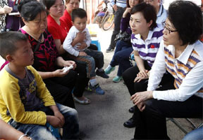 中国妇女发展基金会在芦山地震灾区调研