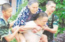 成都锤子哥网络走红 霸气传递正能量