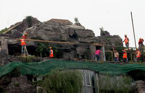 最牛楼顶别墅开拆 楼顶&ldquo;毒瘤&rdquo;终被割