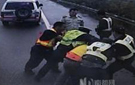 宁夏海原交警群殴司机 协警惹祸被辞退