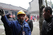 成都供电公司：乡亲漏保逐个检 走村串社送安全